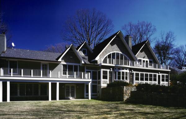 Residence in DC, Rear